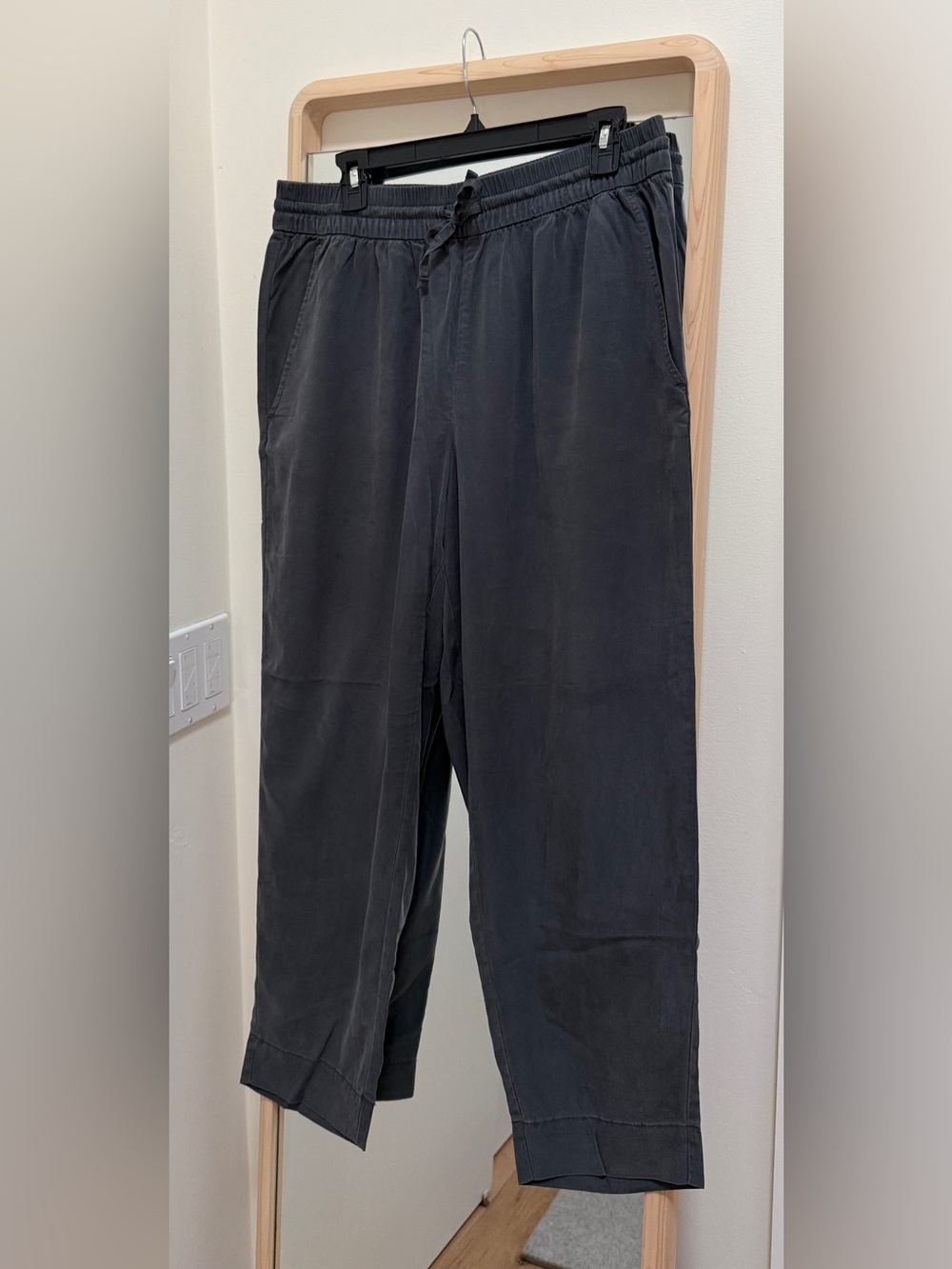 Everlane Gray Soft Straight-Leg Pants | Size L